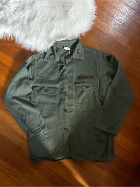 U.S. Army Olive Green Military Field Jacket 1960s Vietnam Trooper Fatigues